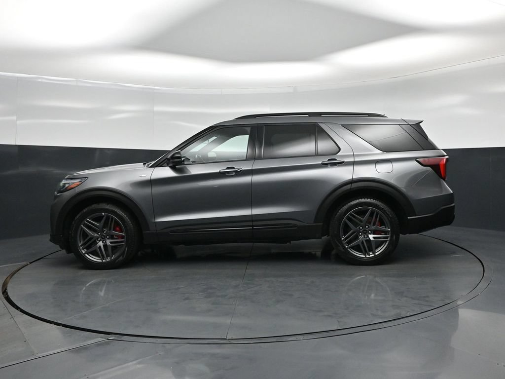 Certified 2025 Ford Explorer ST-Line w/ ST-Line Street Pack AWD/4WD image 26