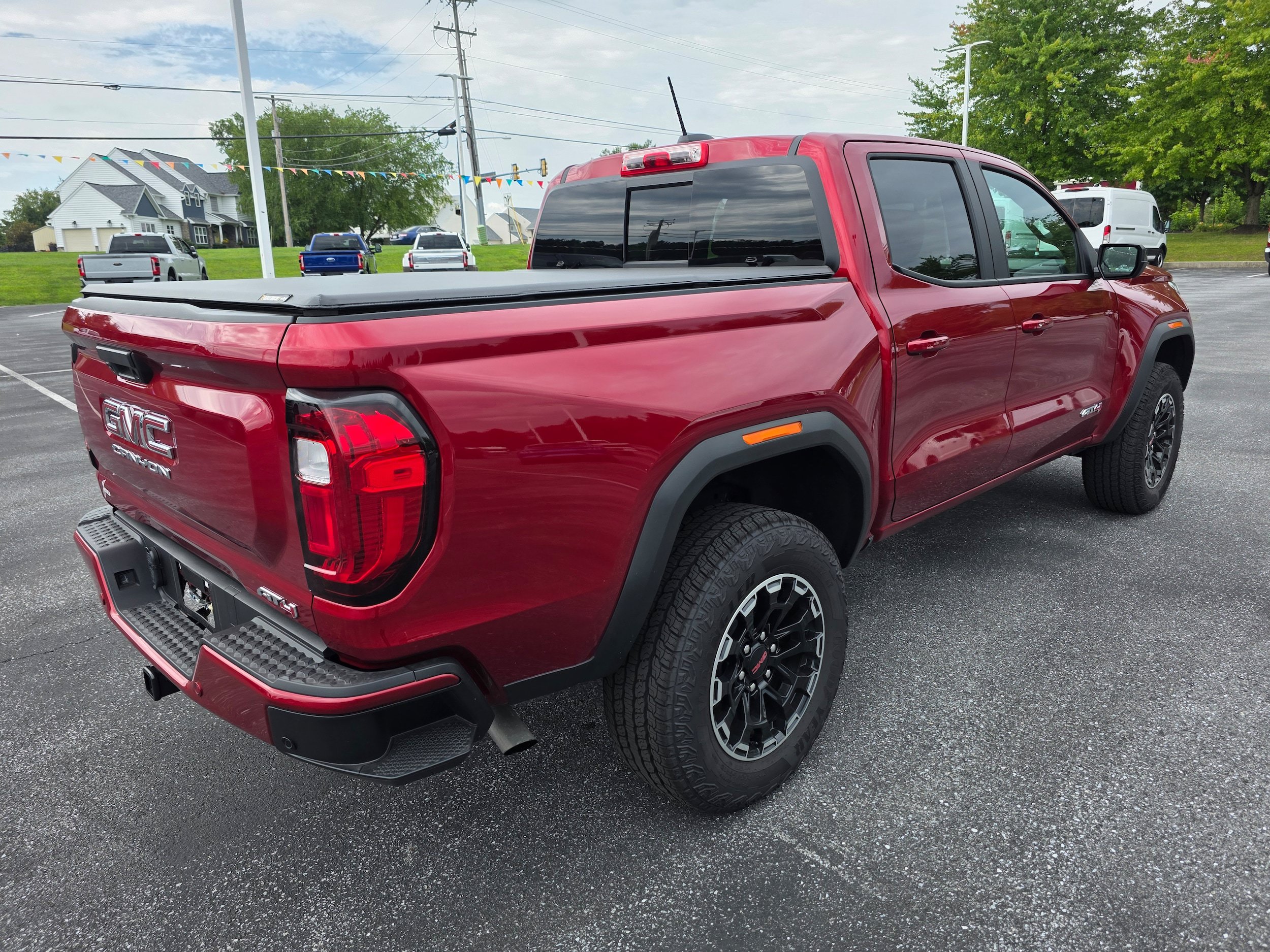 Used 2026 GMC Canyon AT4 AWD/4WD image 3