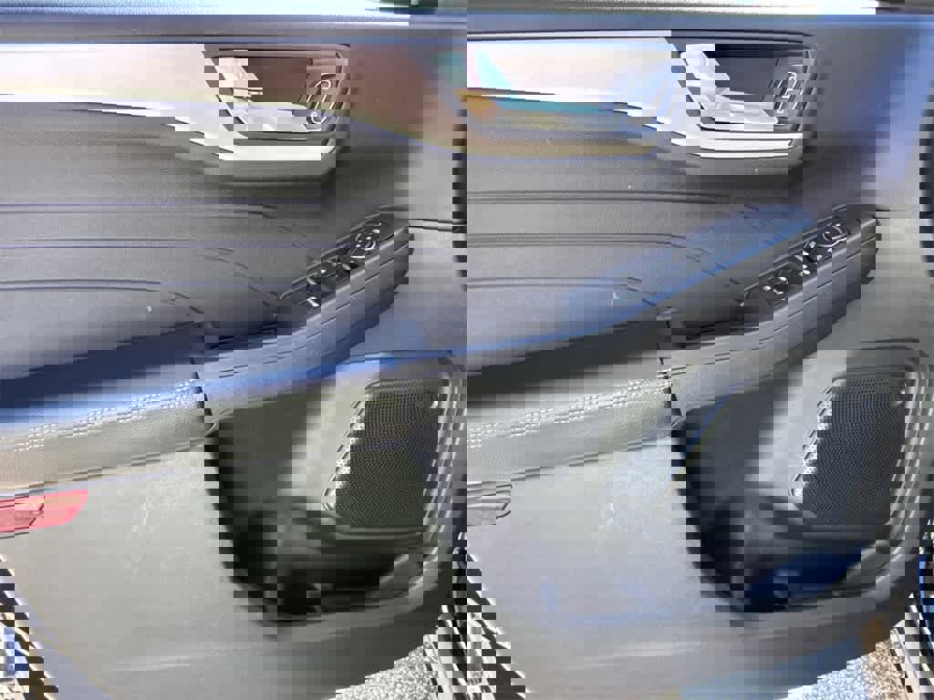 Certified 2021 Ford Escape SE w/ SE Sport Appearance Package image 11