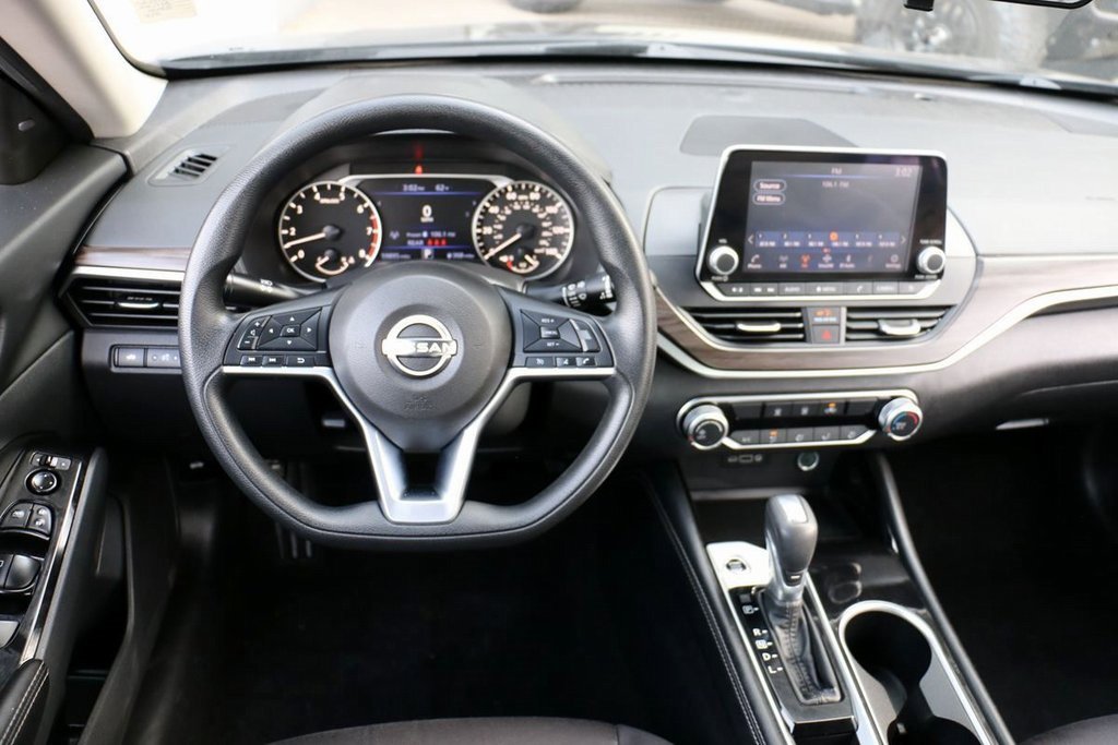 Used 2023 Nissan Altima 2.5 SV image 22