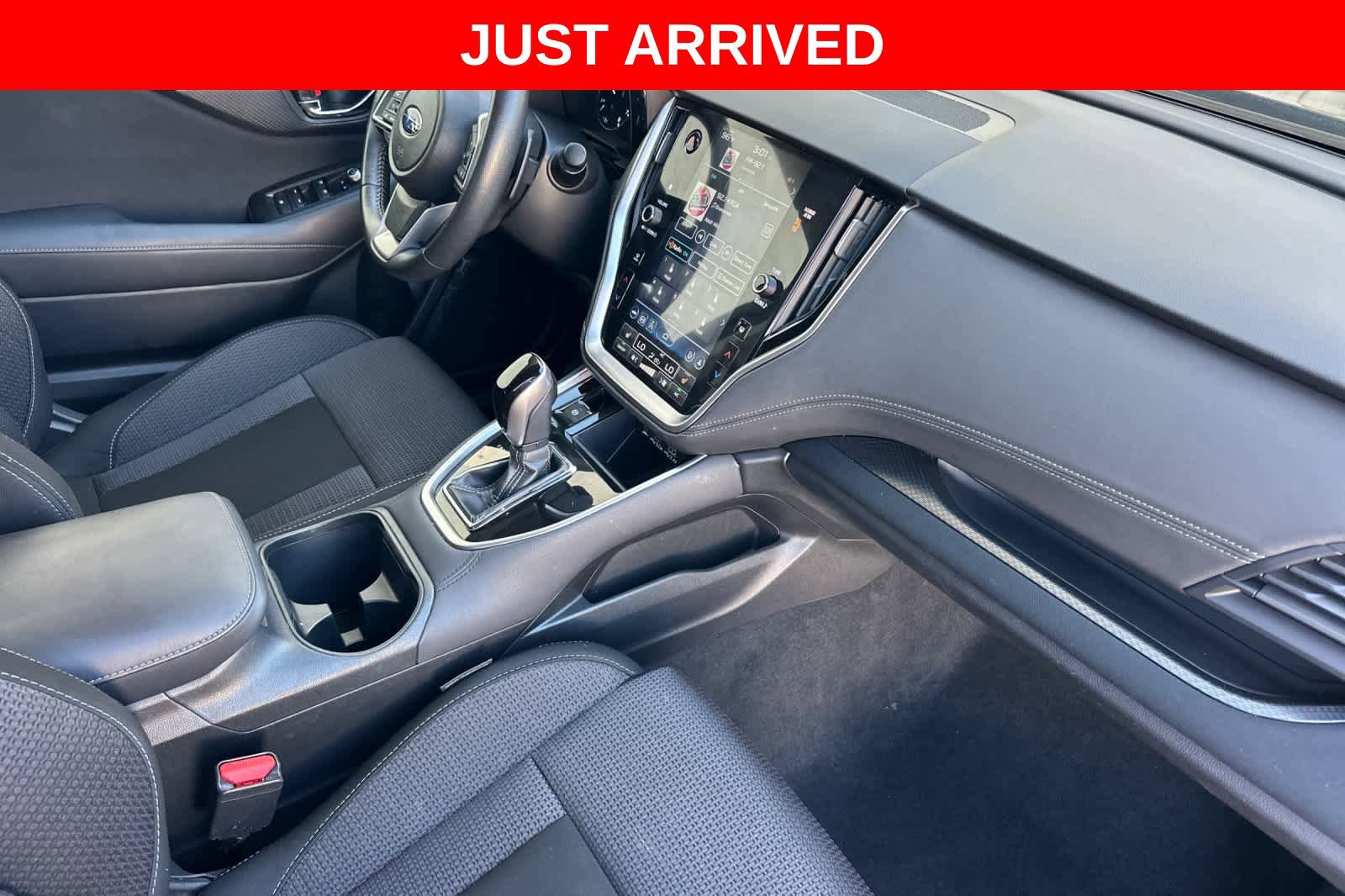 Used 2024 Subaru Outback Premium AWD/4WD image 17