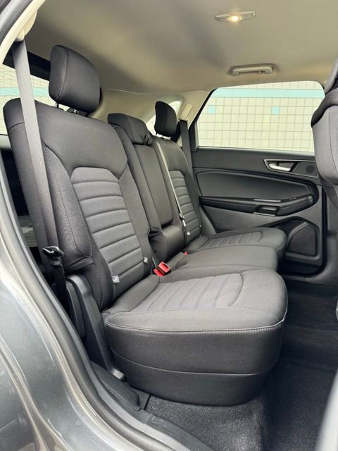Certified 2024 Ford Edge SE w/ Black Appearance Package image 23
