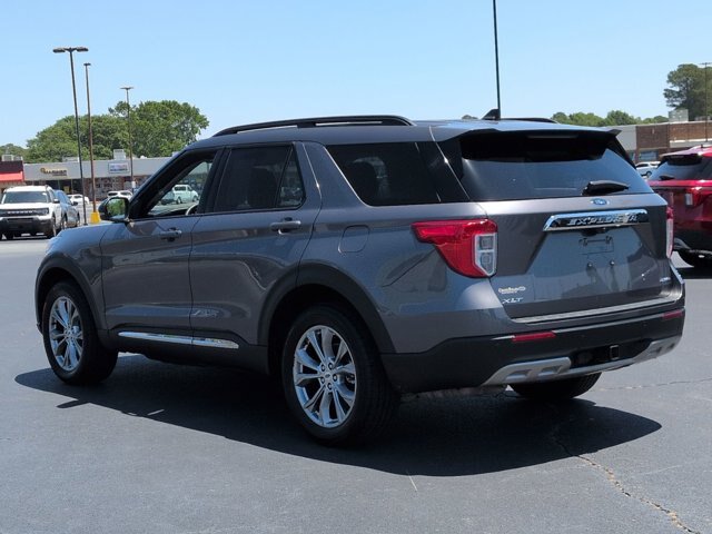Certified 2022 Ford Explorer XLT w/ Equipment Group 202A AWD/4WD image 6