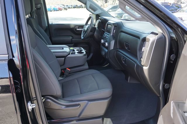 Used 2025 GMC Sierra 1500 Pro w/ Graphite Edition image 9