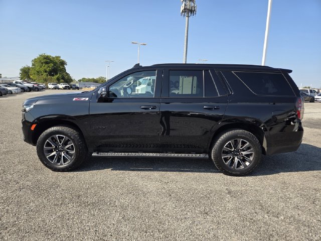 Used 2023 Chevrolet Tahoe Z71 w/ Luxury Package AWD/4WD image 4