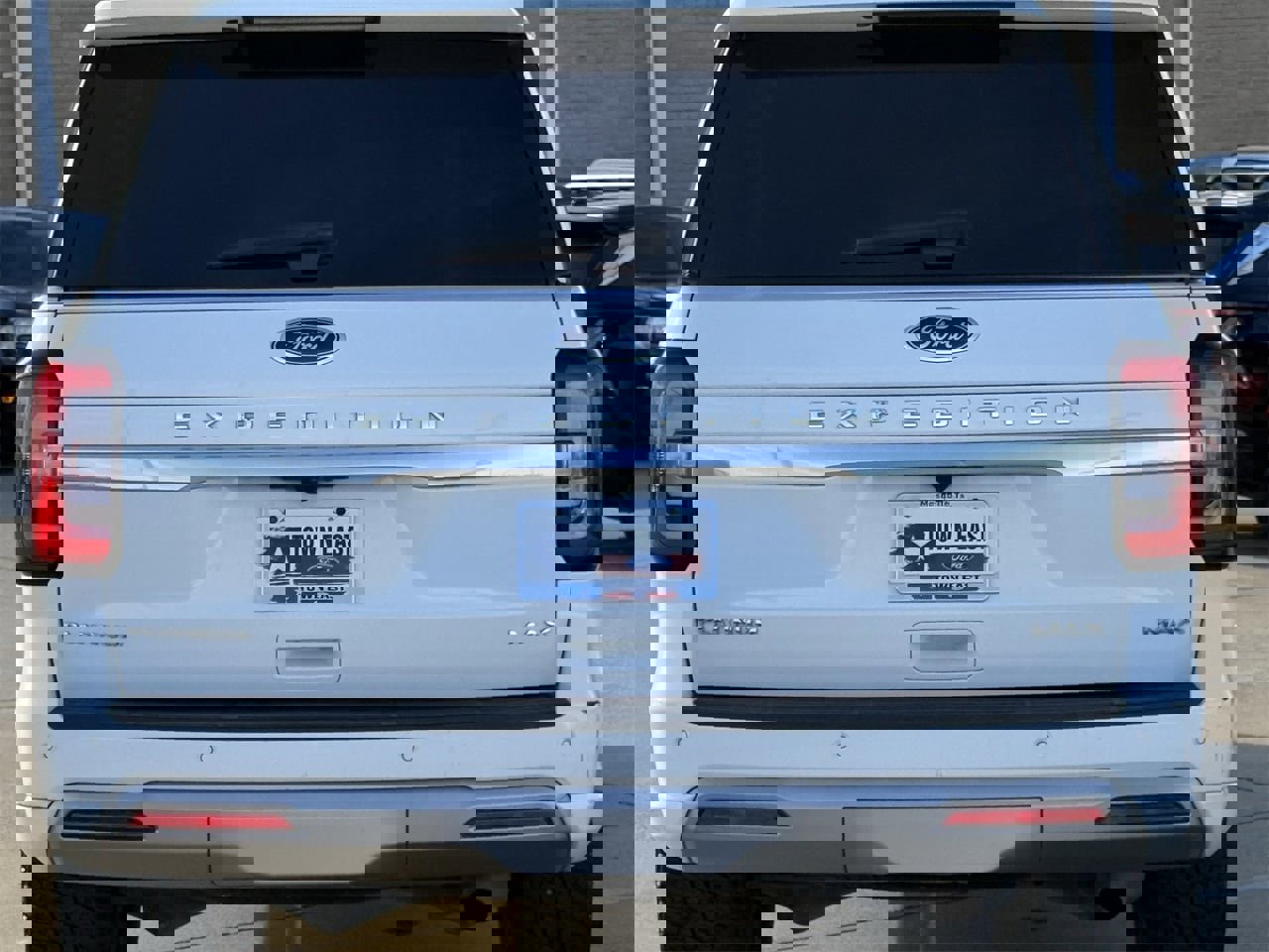 Certified 2023 Ford Expedition Max Platinum image 5