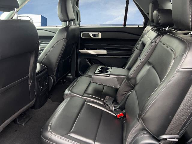 Certified 2023 Ford Explorer XLT w/ Equipment Group 202A RWD image 17
