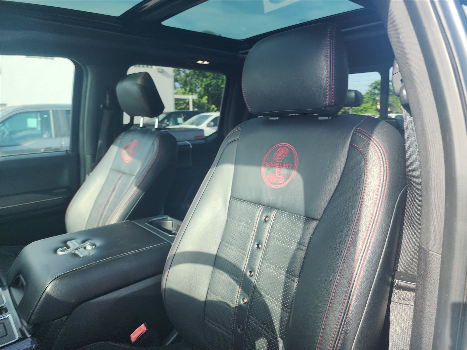 Certified 2018 Ford F150 Lariat w/ Equipment Group 502A Luxury AWD/4WD image 17