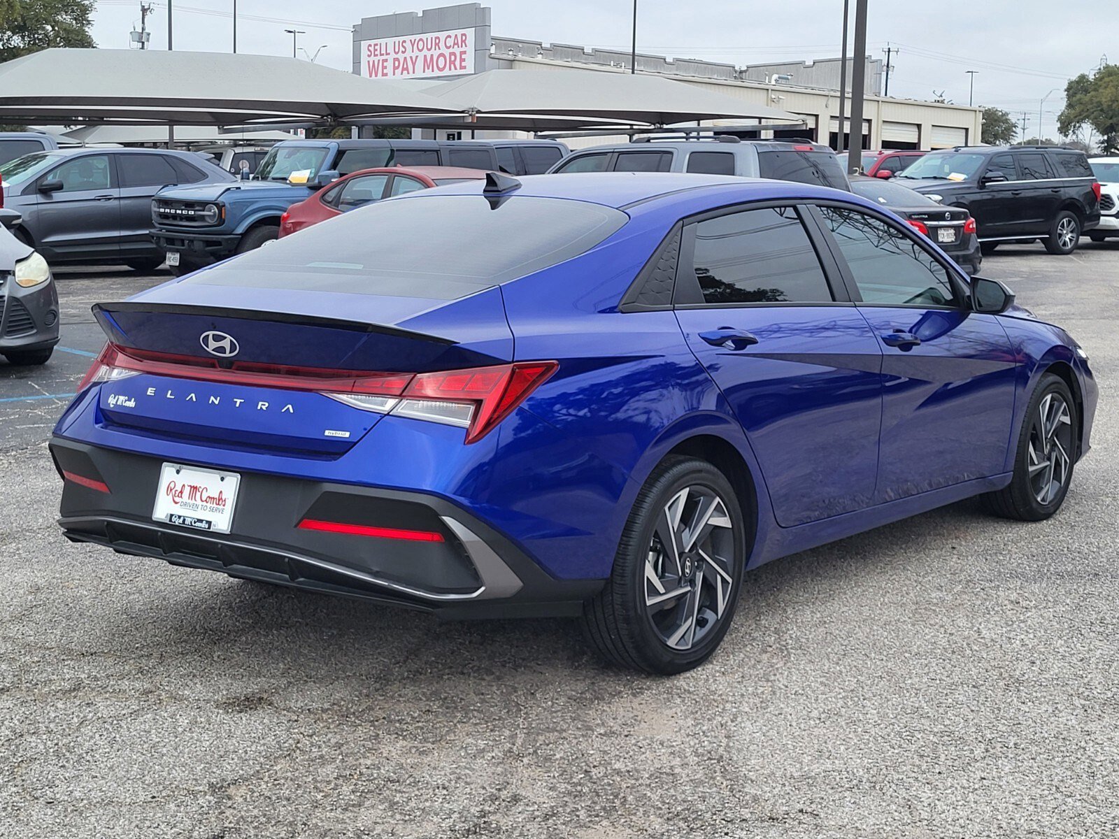 Used 2025 Hyundai Elantra SEL image 3