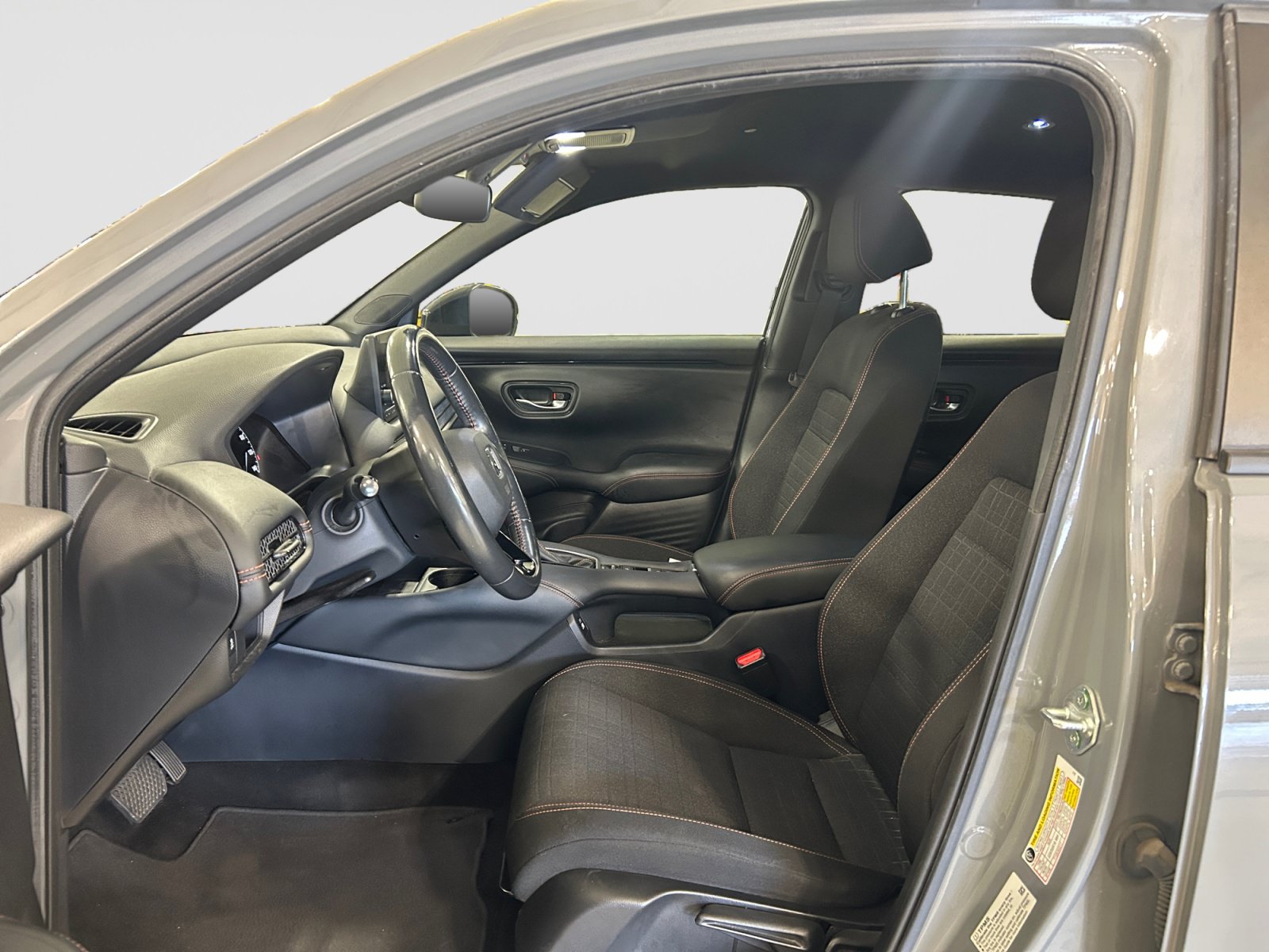Used 2023 Honda HR-V Sport image 10