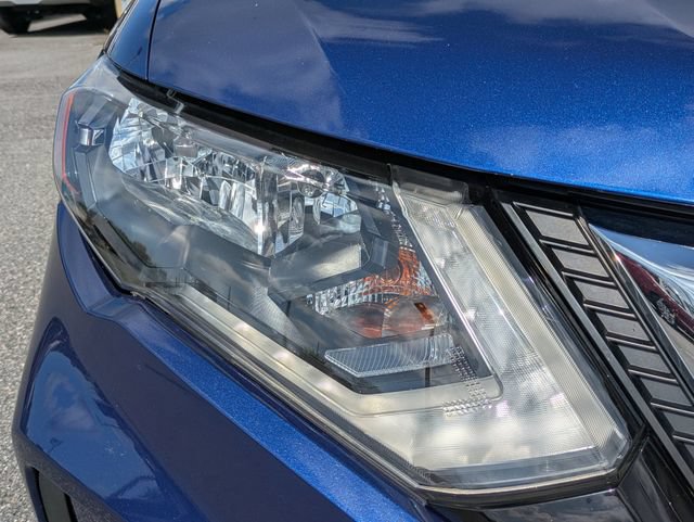 Used 2019 Nissan Rogue SV w/ Premium Package FWD image 10