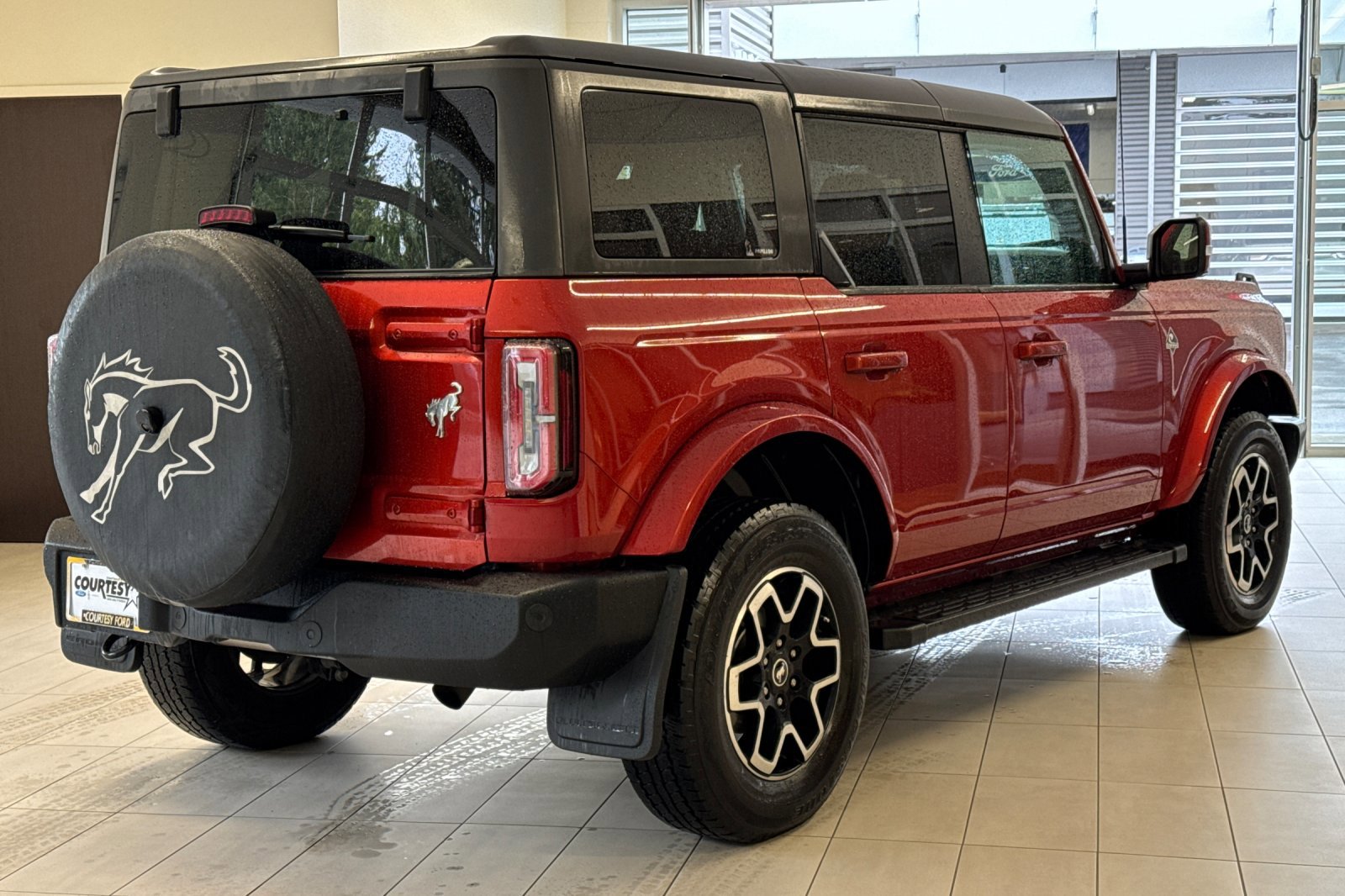 Certified 2022 Ford Bronco Outer Banks AWD/4WD image 4
