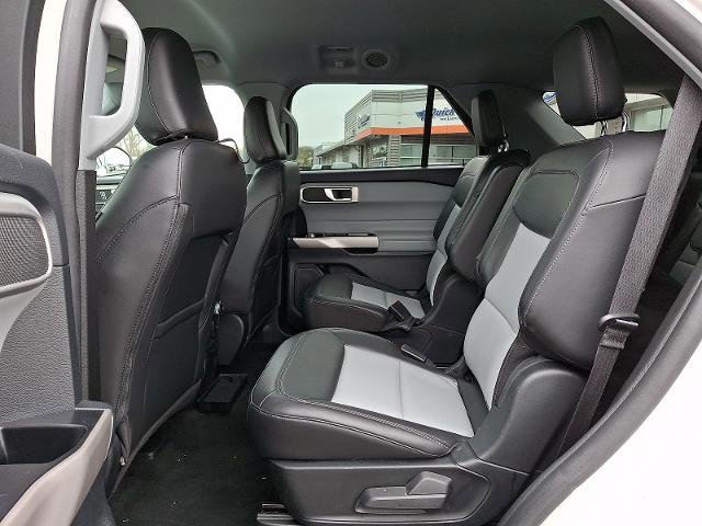 Certified 2023 Ford Explorer XLT w/ Equipment Group 202A AWD/4WD image 8