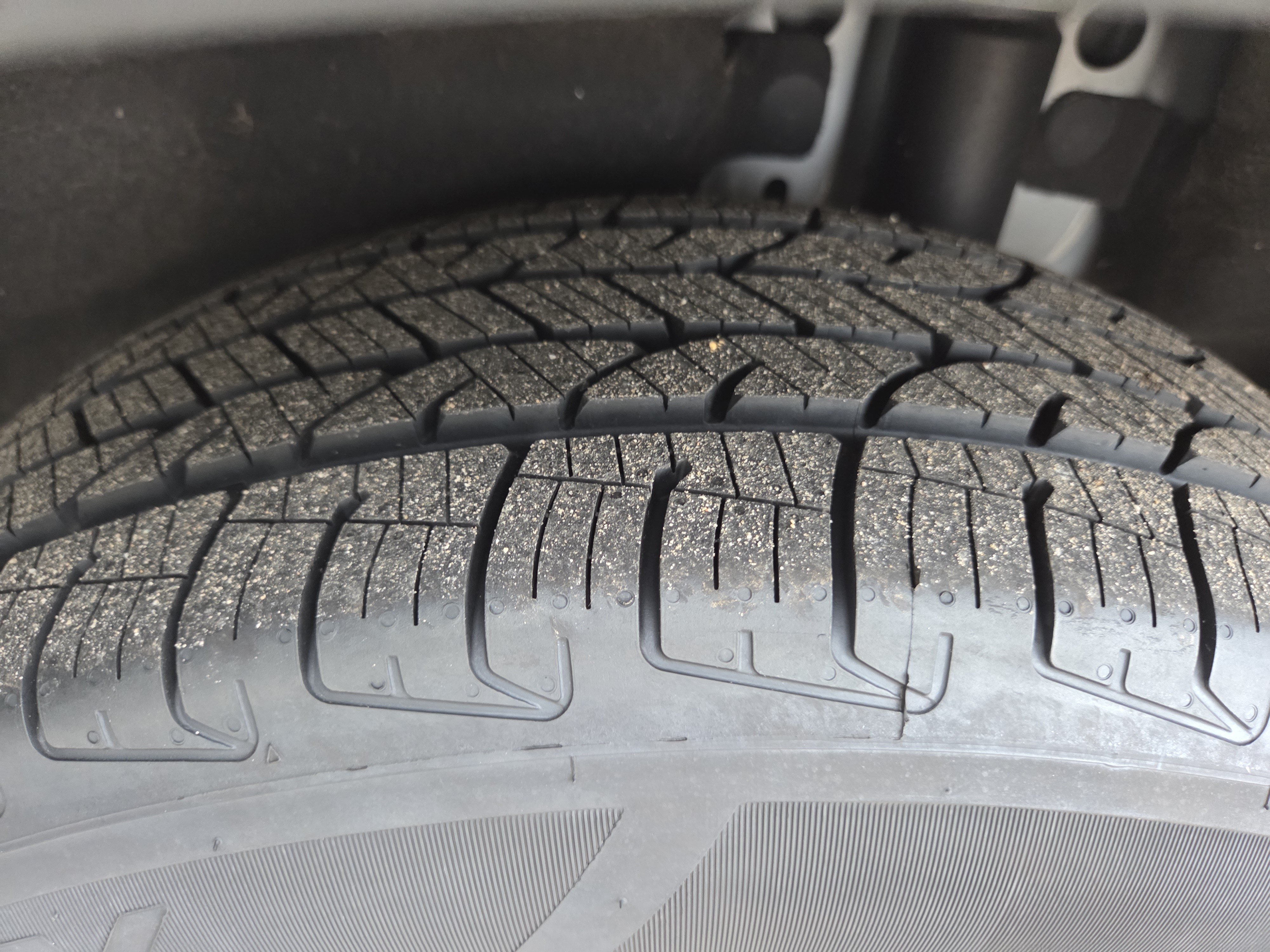 Certified 2025 Ford Escape Active AWD/4WD image 11