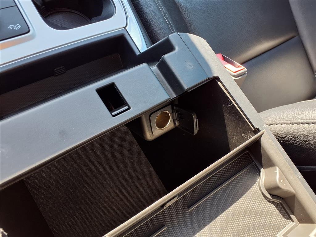 Certified 2020 Ford Explorer XLT w/ Equipment Group 202A image 7