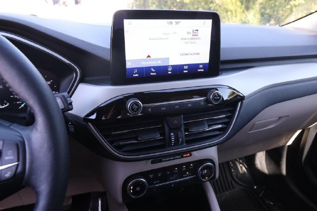 Certified 2020 Ford Escape SEL FWD image 17