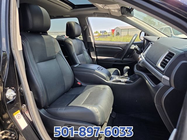 Used 2017 Toyota Highlander Limited FWD image 16