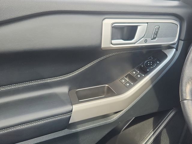 Certified 2023 Ford Explorer XLT w/ Equipment Group 202A image 11
