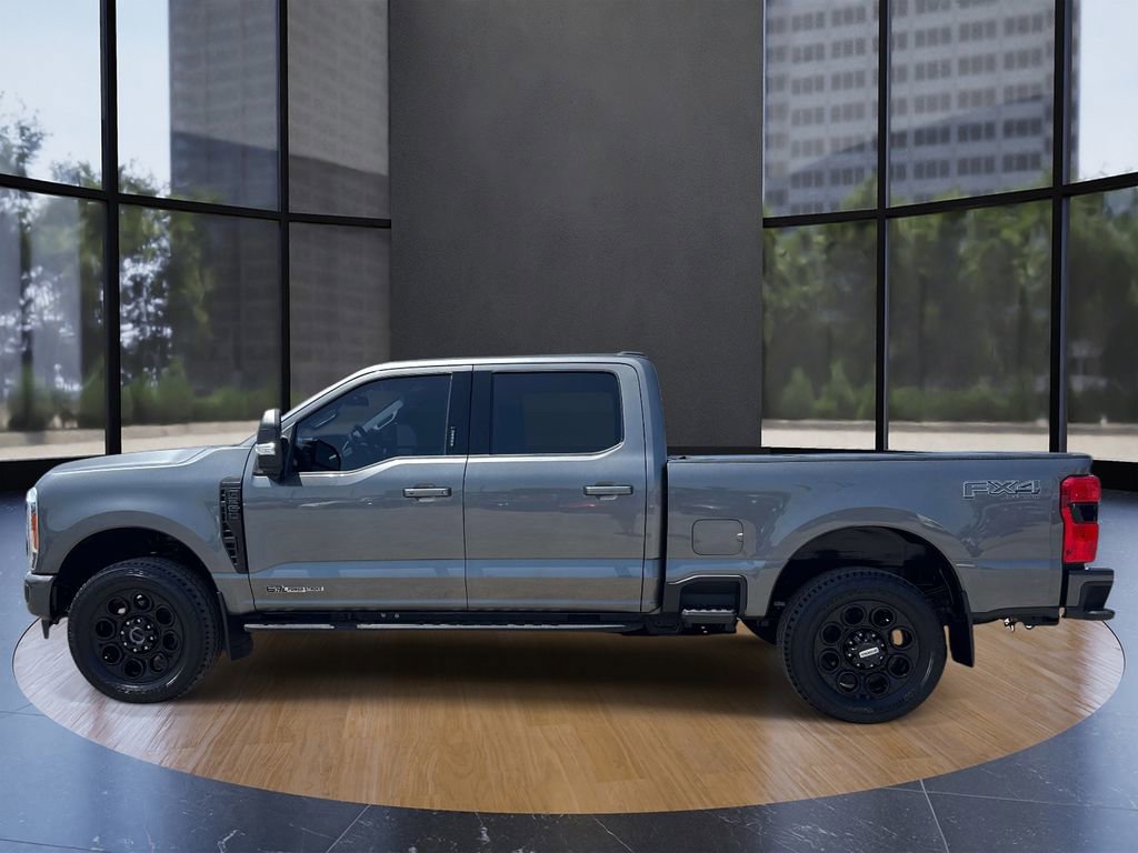 Certified 2023 Ford F250 XLT w/ Black Appearance Package AWD/4WD image 5