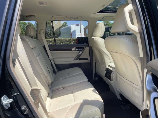 Used 2017 Lexus GX 460 Premium w/ Premium Package AWD/4WD image 31