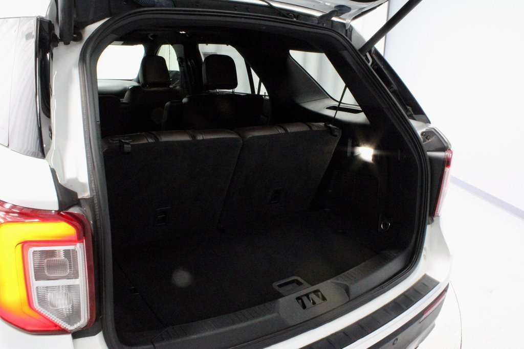 Certified 2022 Ford Explorer Platinum w/ Equipment Group 601A image 14