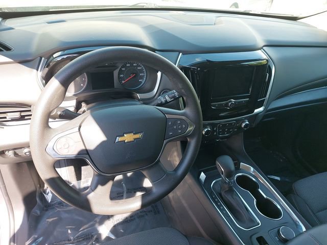 Used 2021 Chevrolet Traverse LS image 16