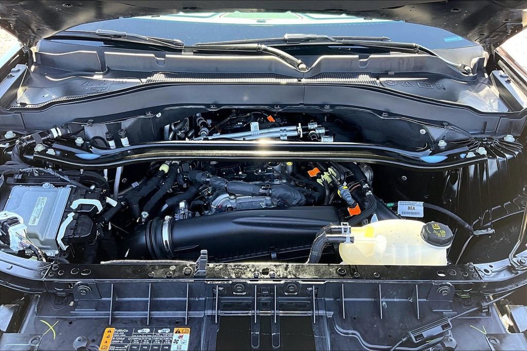 Certified 2025 Ford Explorer ST-Line w/ ST-Line Street Pack image 10