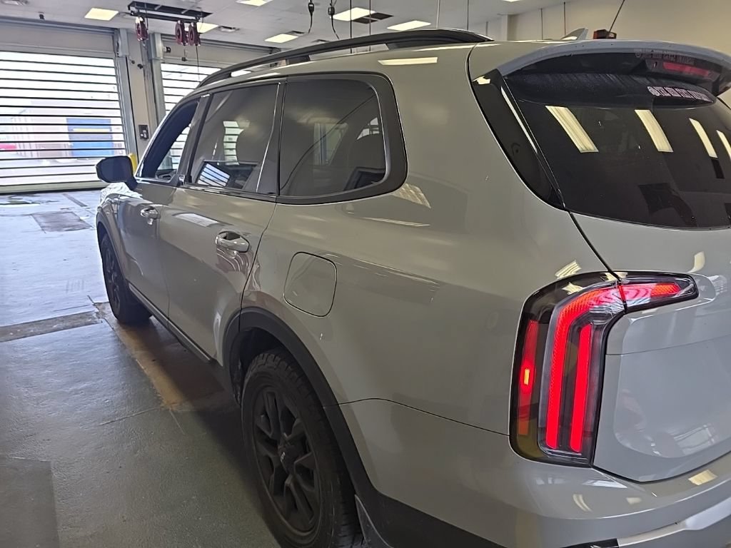 Used 2023 Kia Telluride SX Prestige X-Pro AWD/4WD image 4