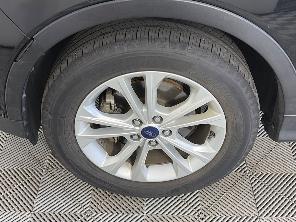 Certified 2017 Ford Escape SE FWD image 8