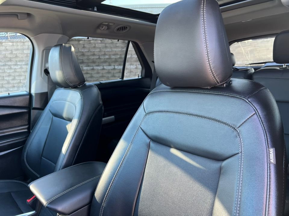Certified 2023 Ford Explorer Limited w/ Limited Technology Package image 16