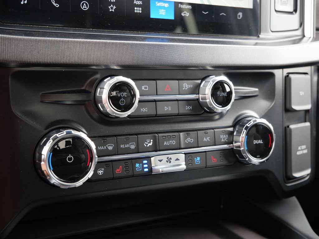 Certified 2026 Ford F250 Platinum AWD/4WD image 27