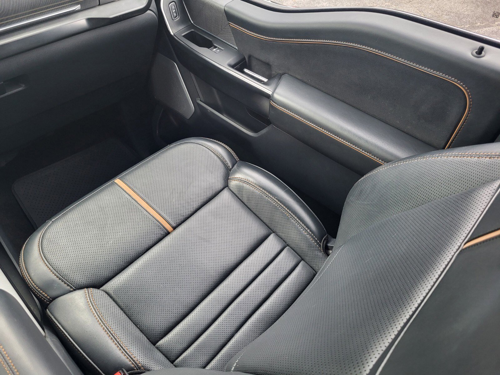 Certified 2023 Ford F150 Platinum w/ Equipment Group 701A High image 17