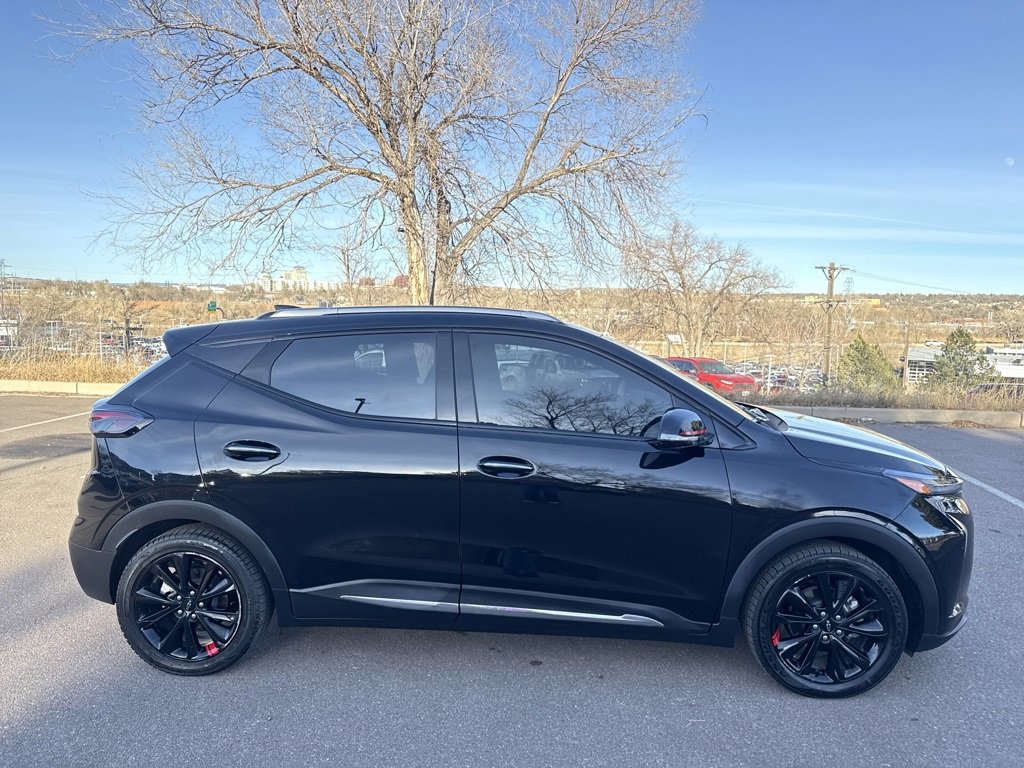 Used 2023 Chevrolet Bolt EUV Premier w/ Sun & Sound Package image 7