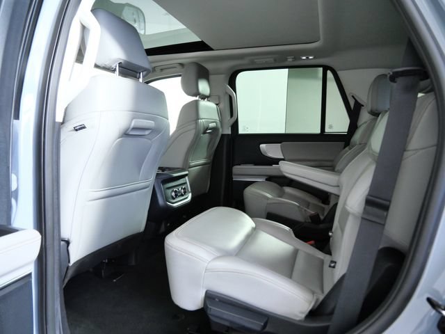 Certified 2025 Ford Expedition Active AWD/4WD image 12