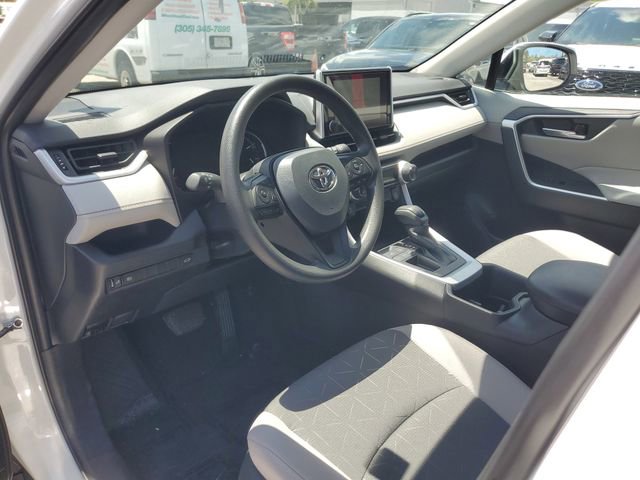 Used 2025 Toyota RAV4 XLE w/ Convenience Package FWD image 21