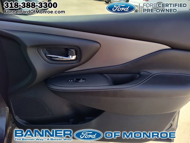Used 2023 Nissan Murano SV image 23
