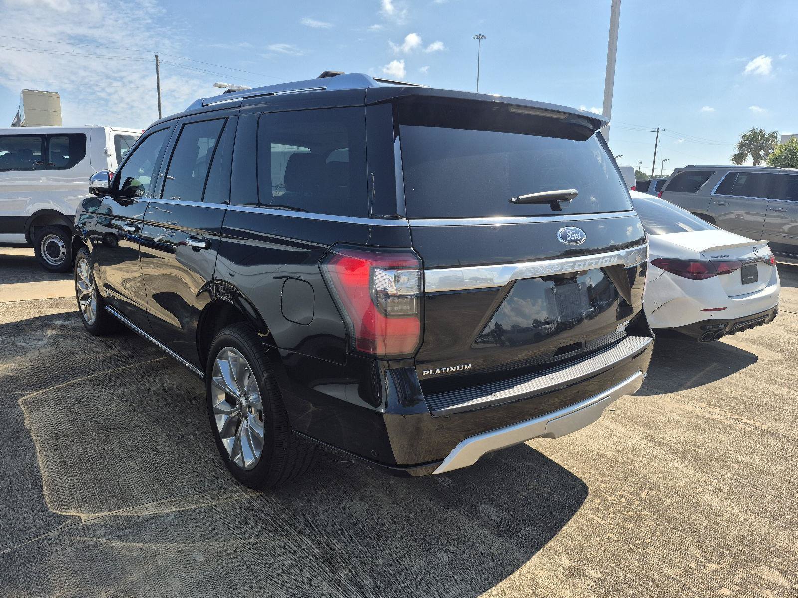 Certified 2019 Ford Expedition Platinum RWD image 19