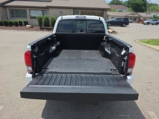 Used 2023 Toyota Tacoma SR AWD/4WD image 21