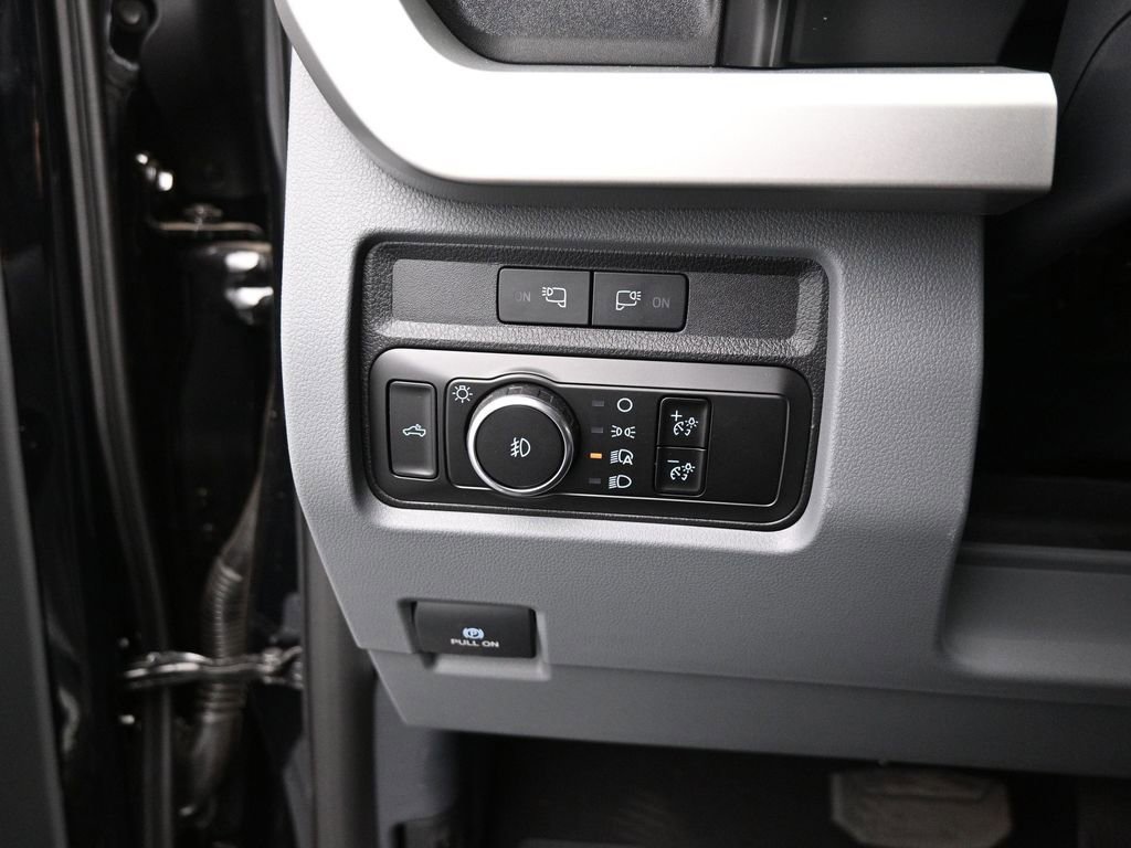 Certified 2024 Ford F250 XLT w/ FX4 Off-Road Package AWD/4WD image 13