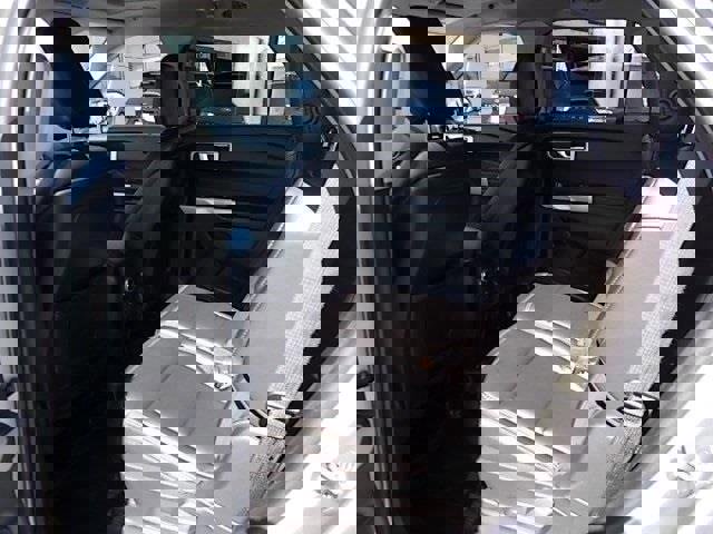 Certified 2022 Ford Explorer XLT w/ Equipment Group 202A image 7