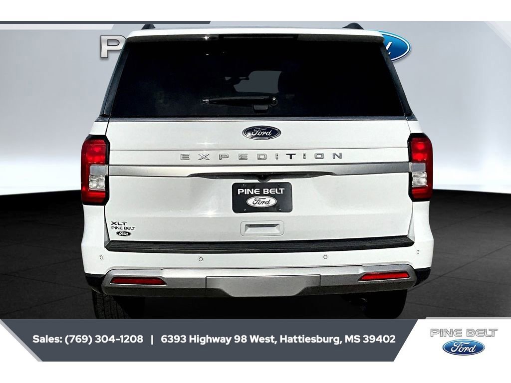 Certified 2024 Ford Expedition XLT image 3