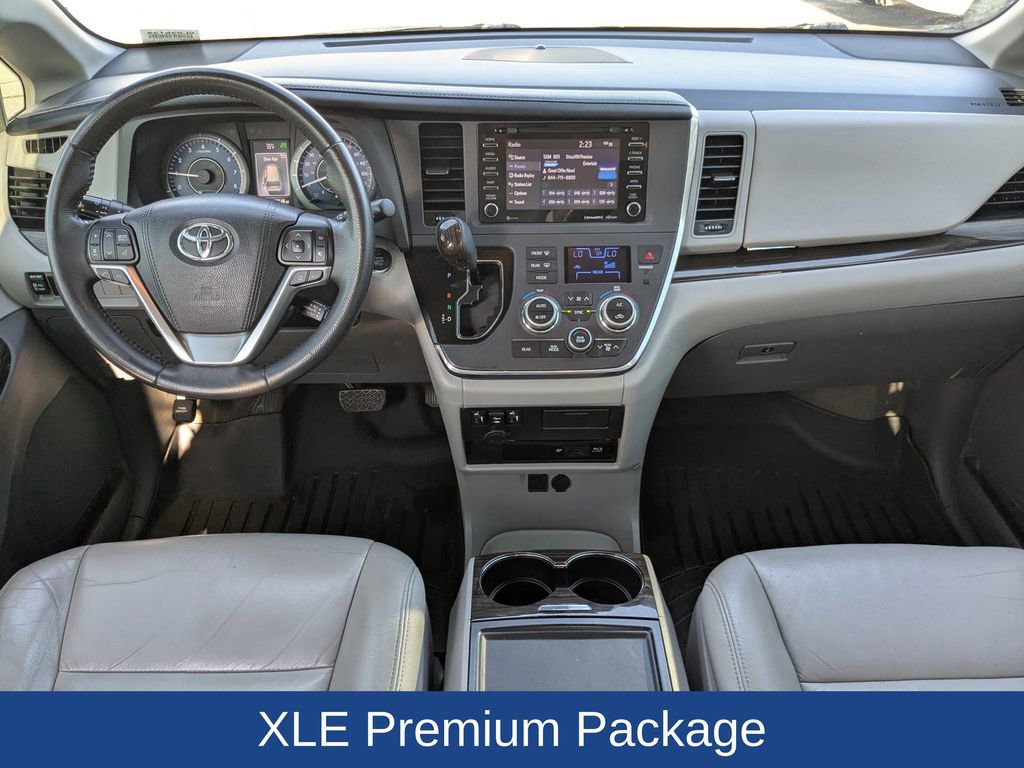Used 2018 Toyota Sienna XLE Premium image 19