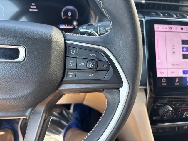Used 2023 Jeep Grand Cherokee Limited AWD/4WD image 21