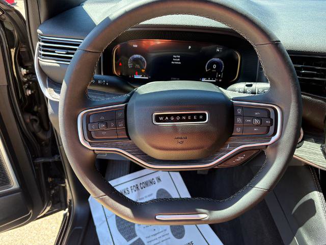 Used 2022 Jeep Wagoneer Series II AWD/4WD image 14