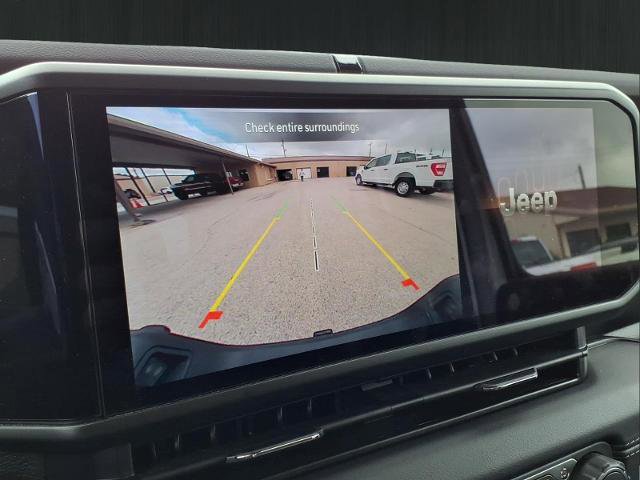Used 2025 Jeep Gladiator Sport AWD/4WD image 25