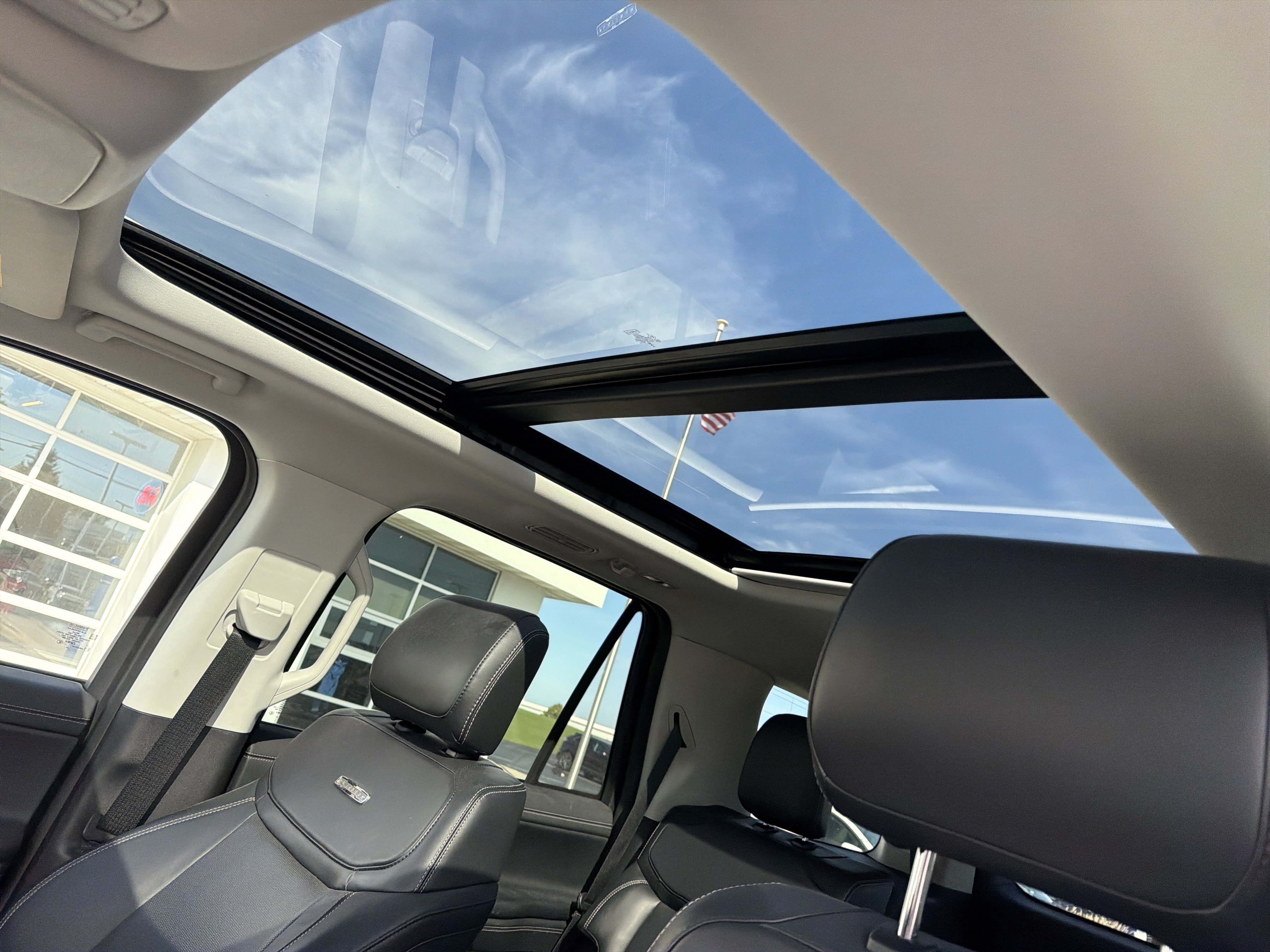 Certified 2025 Ford Expedition Platinum AWD/4WD image 24