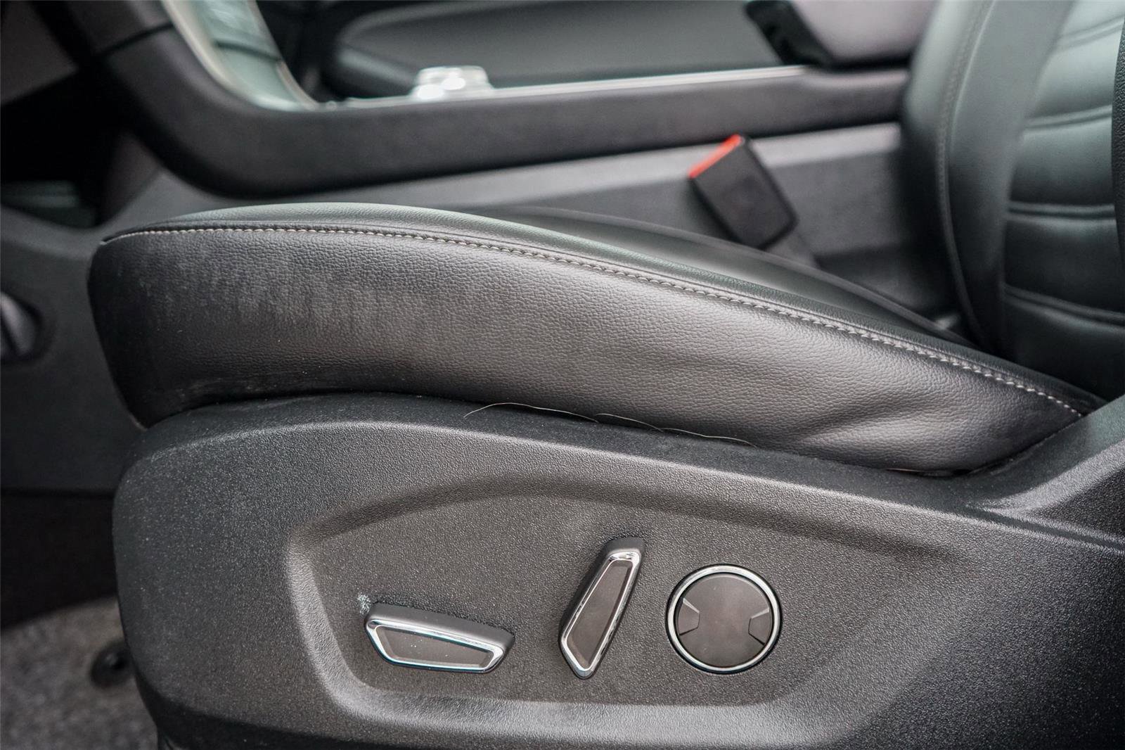 Certified 2019 Ford Edge SEL w/ Equipment Group 201A image 20