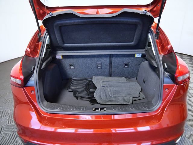 Certified 2018 Ford Focus SE w/ Cold Weather Package FWD image 9