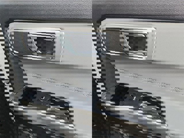 Certified 2023 Ford Explorer XLT w/ Equipment Group 202A image 32