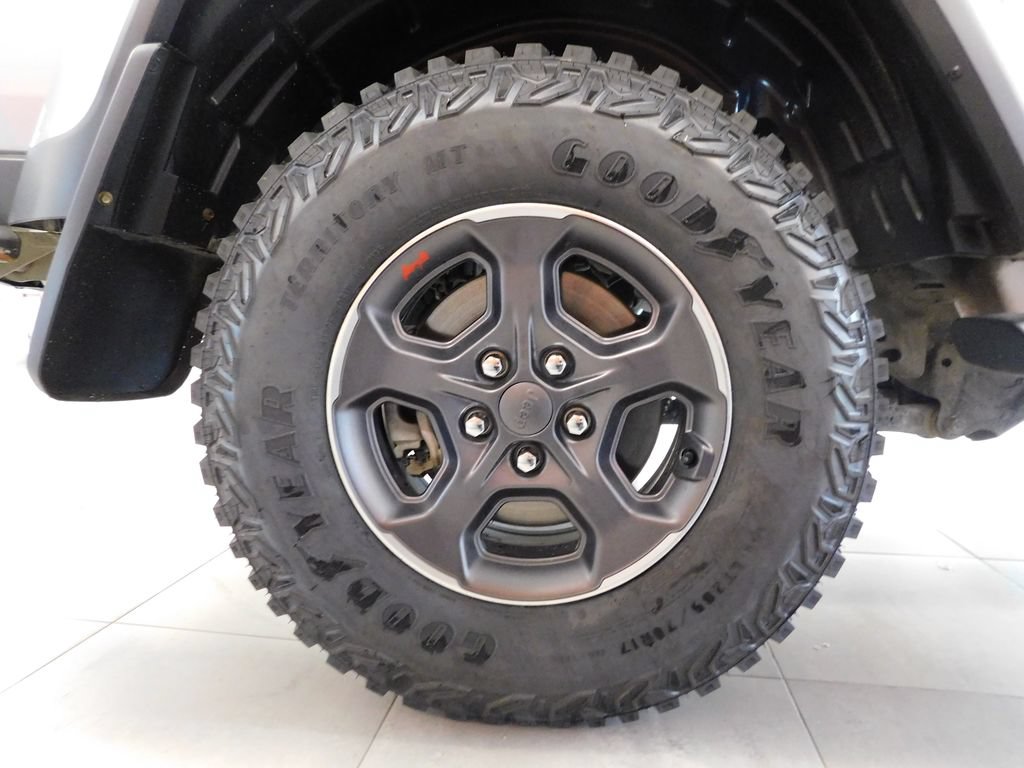 Used 2020 Jeep Gladiator Rubicon w/ Uconnect 4C Nav & Sound Group AWD/4WD image 14